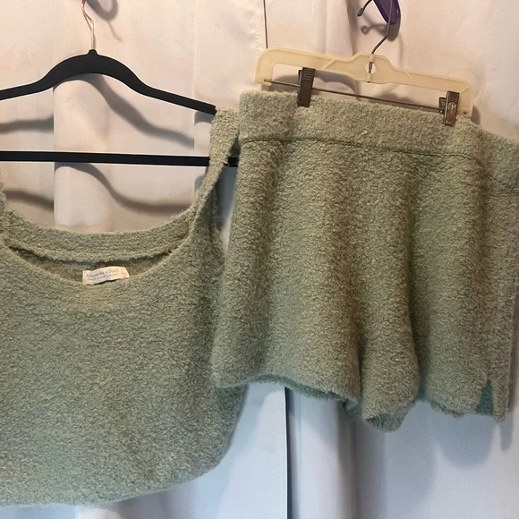 Abercrombie & Fitch Green Knit Lounge Set - Picture 2 of 3